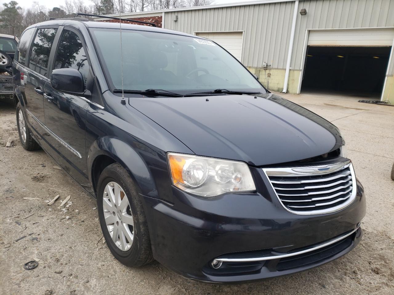 CHRYSLER TOWN & COU 2014 with VIN 2C4RC1BG4ER364434 - Photo from auction