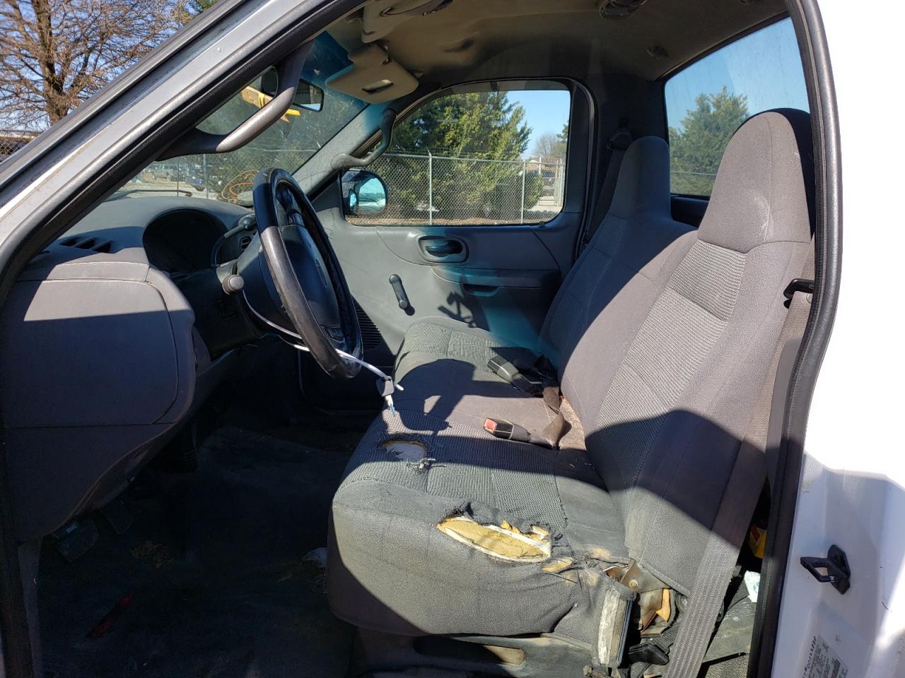 Photo 5 from auction – 2001 FORD F150 with VIN 1FTZF17211NA75460