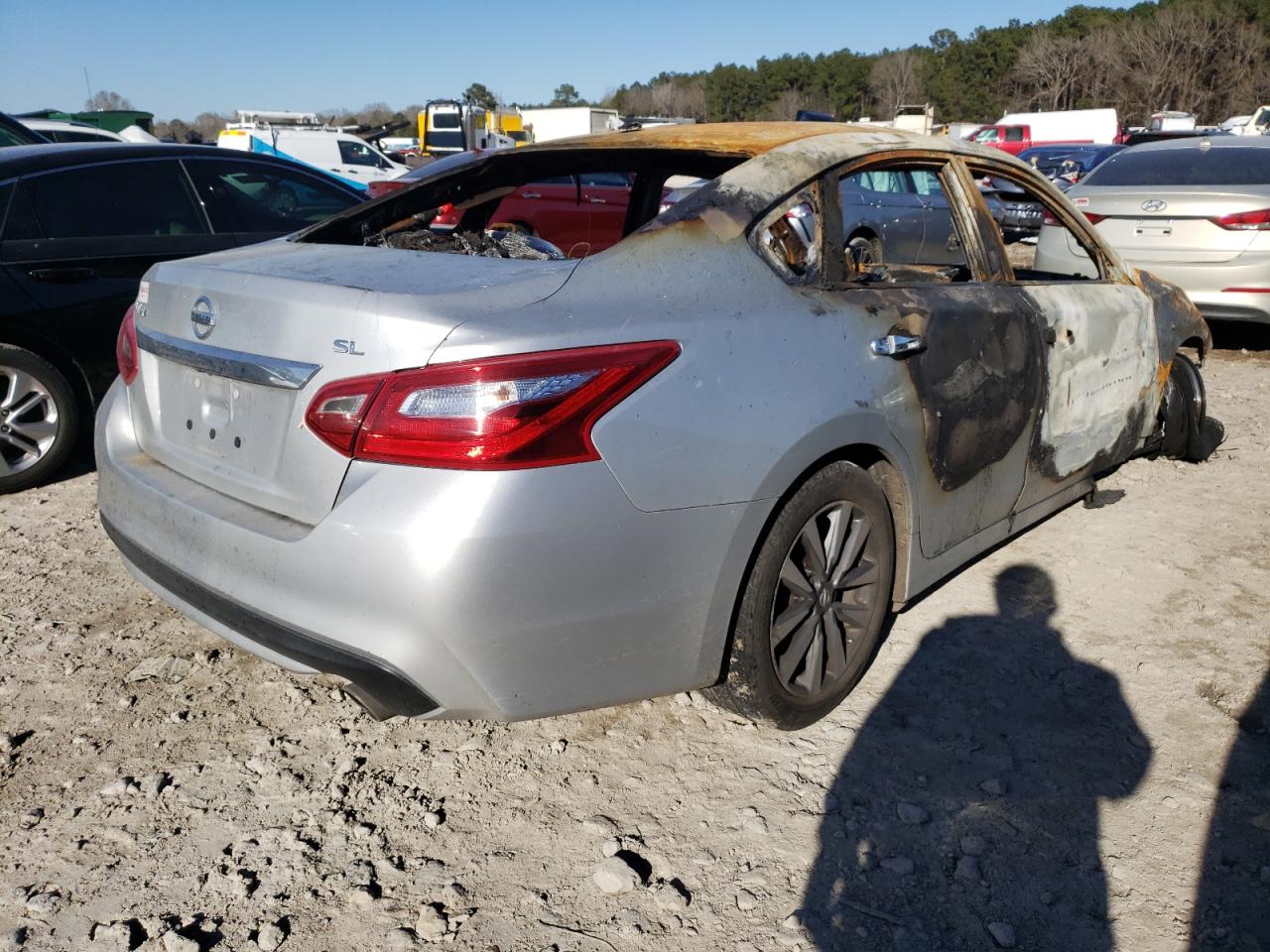 Photo 4 from auction – 2017 NISSAN ALTIMA 2.5 with VIN 1N4AL3AP1HC218912