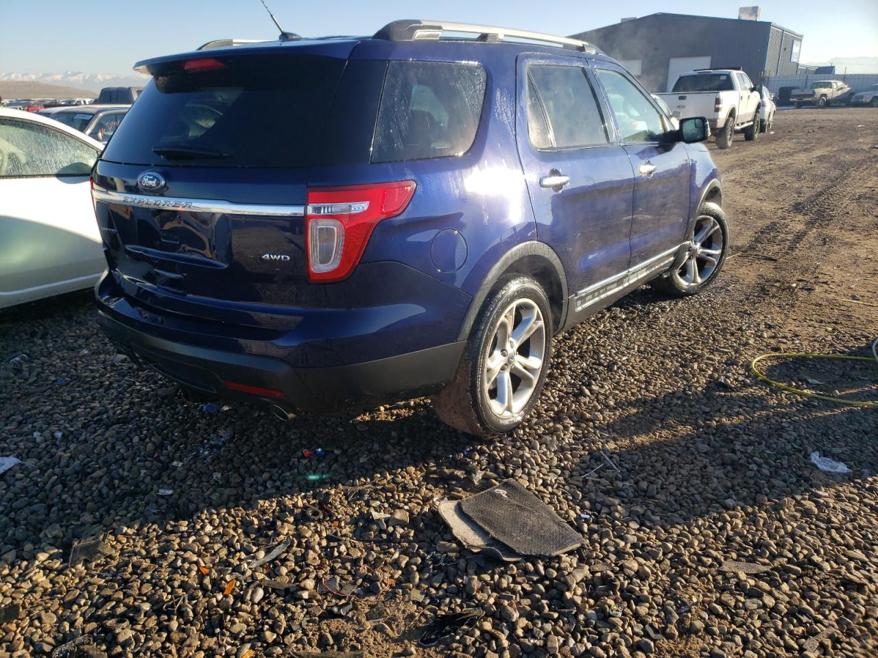 Photo 4 from auction – 2011 FORD EXPLORER L with VIN 1FMHK8F87BGA27825