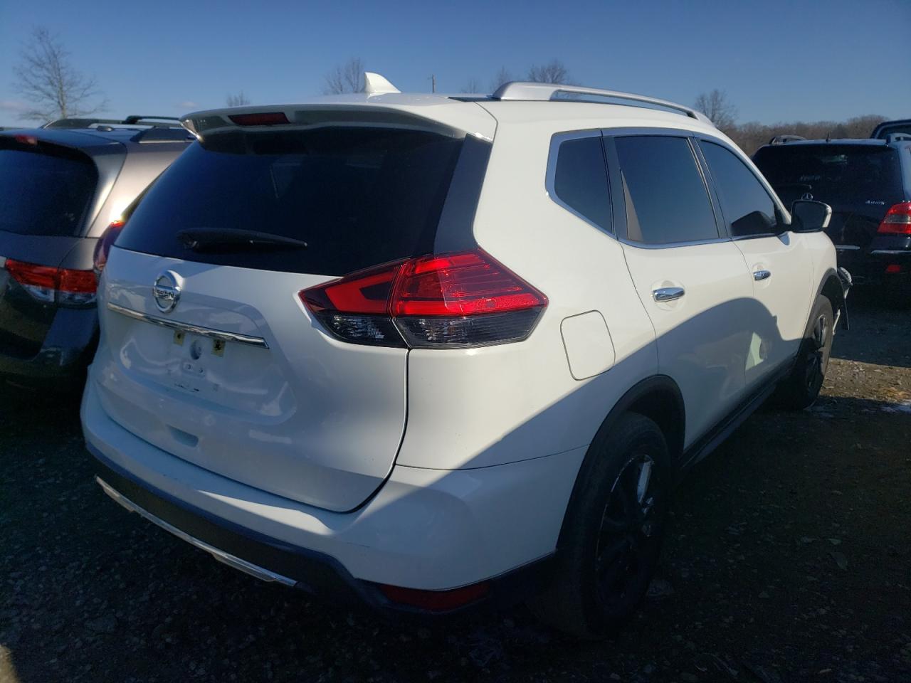 Photo 4 from auction – 2017 NISSAN ROGUE S with VIN KNMAT2MV3HP582787