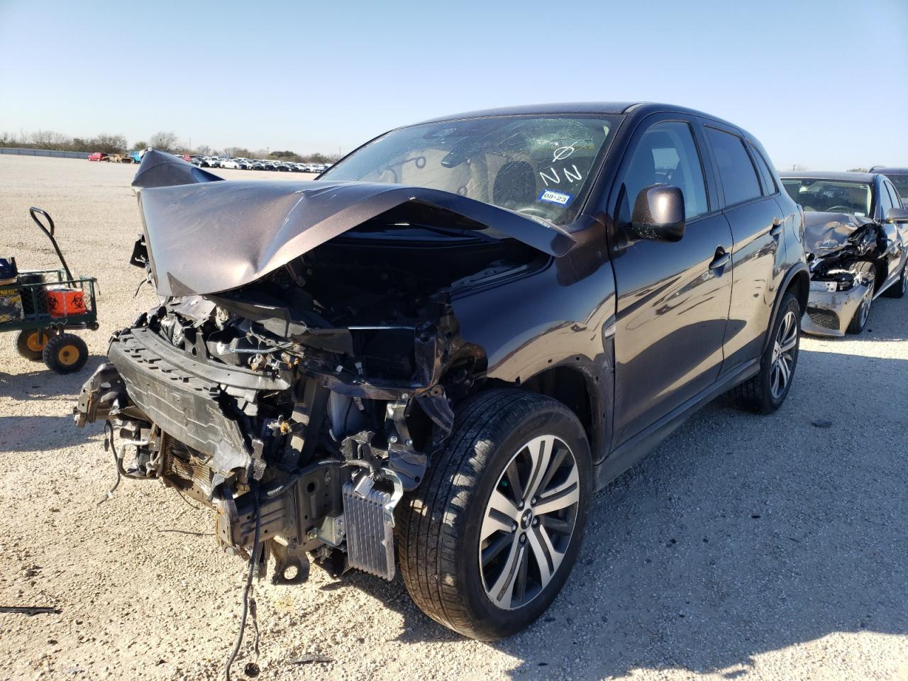 Photo 2 from auction – 2021 MITSUBISHI OUTLANDER with VIN JA4APUAU1MU013793