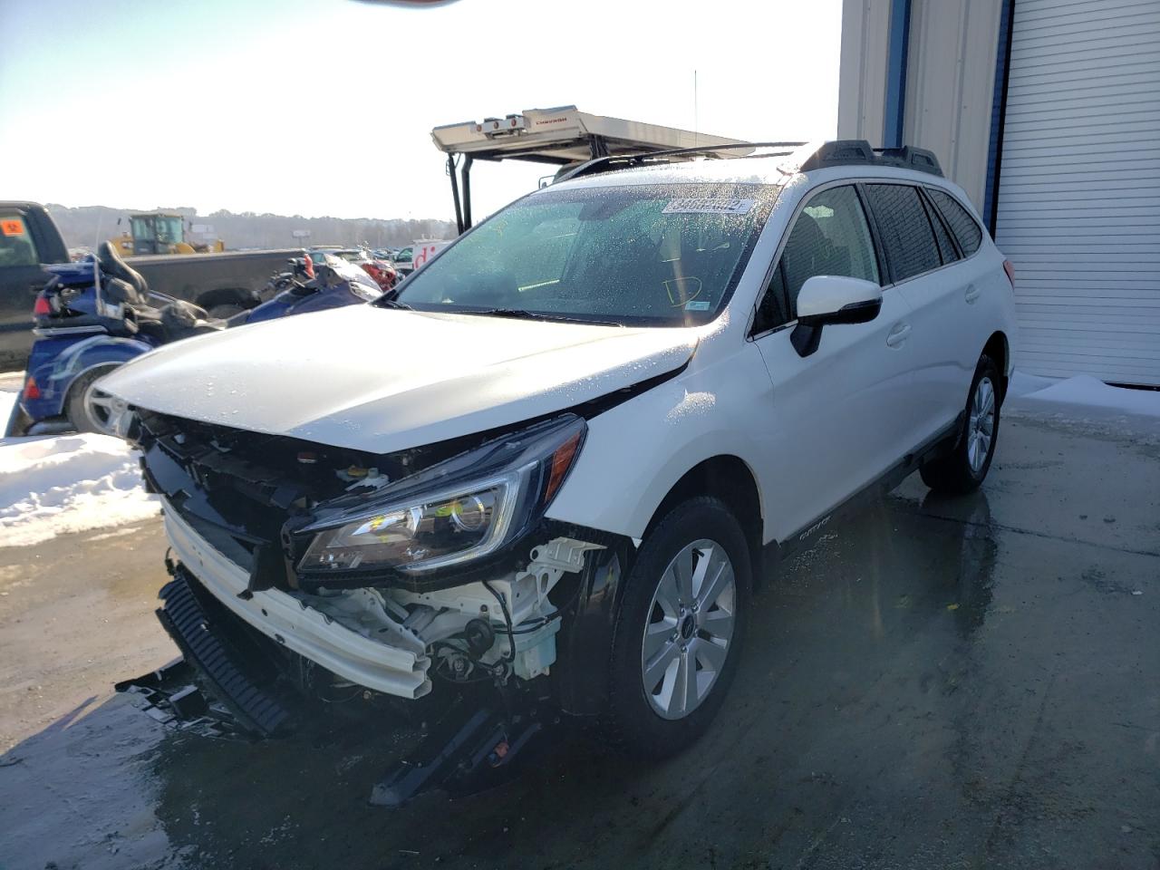 Photo 2 from auction – 2018 SUBARU OUTBACK 2. with VIN 4S4BSAHC4J3207705