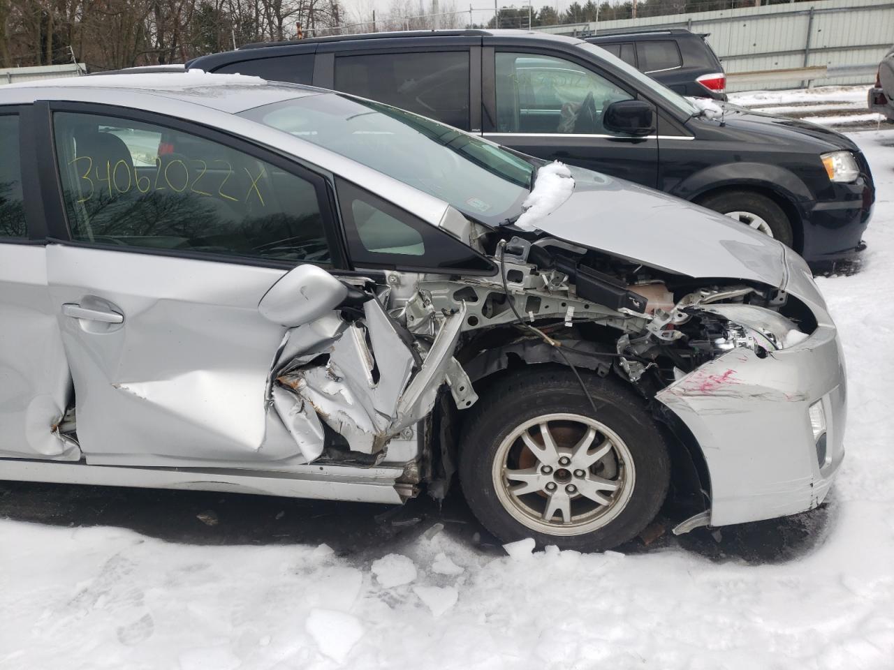 Photo 9 from auction – 2011 TOYOTA PRIUS with VIN JTDKN3DU3B0281805