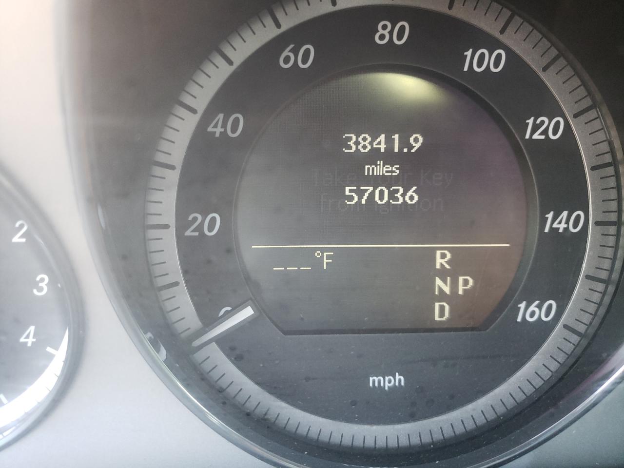 Photo 8 from auction – 2011 MERCEDES-BENZ E 350 with VIN WDDHF5GB9BA451419