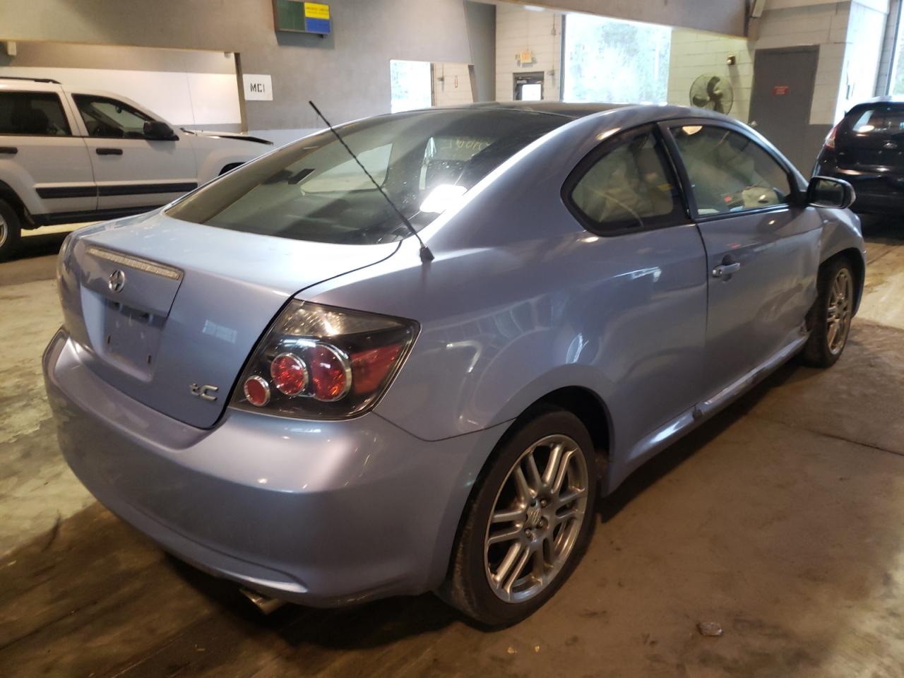 Photo 4 from auction – 2010 TOYOTA SCION TC with VIN JTKDE3B7XA0318720