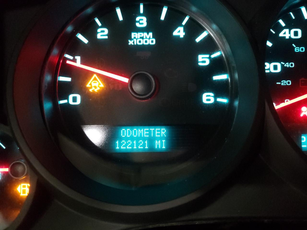 Photo 8 from auction – 2011 CHEVROLET SILVERADO with VIN 1GCRKPEA8BZ379548