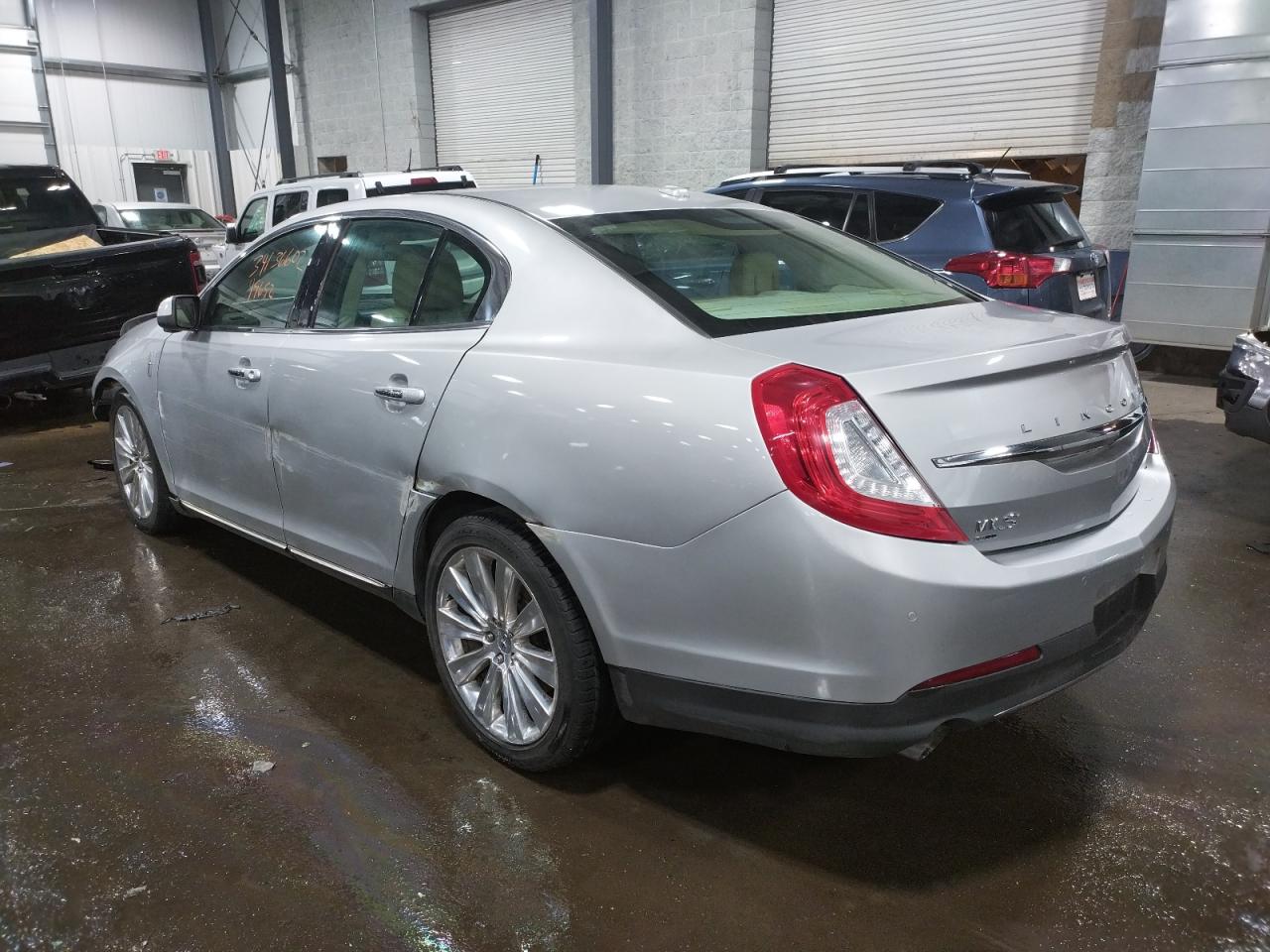 Photo 3 from auction – 2015 LINCOLN MKS with VIN 1LNHL9FT1FG601560