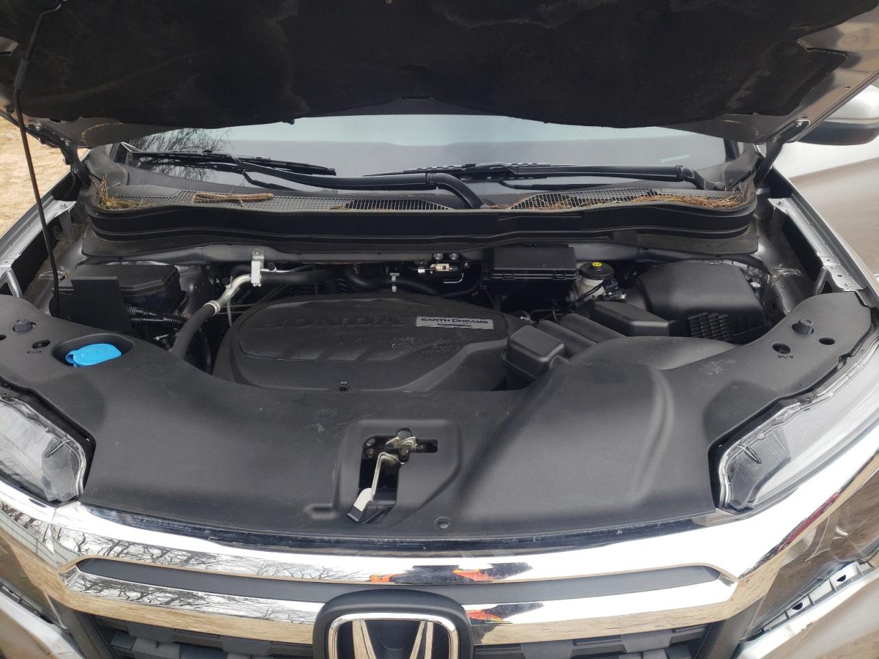 Photo 7 from auction – 2019 HONDA RIDGELINE with VIN 5FPYK3F56KB044145