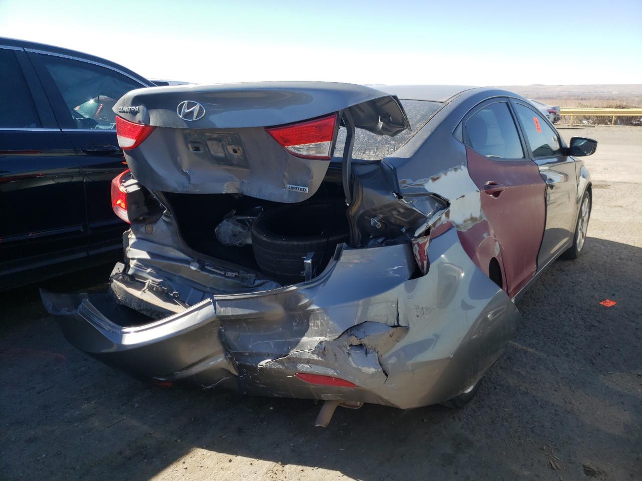 Photo 4 from auction – 2013 HYUNDAI ELANTRA GL with VIN 5NPDH4AE4DH445071