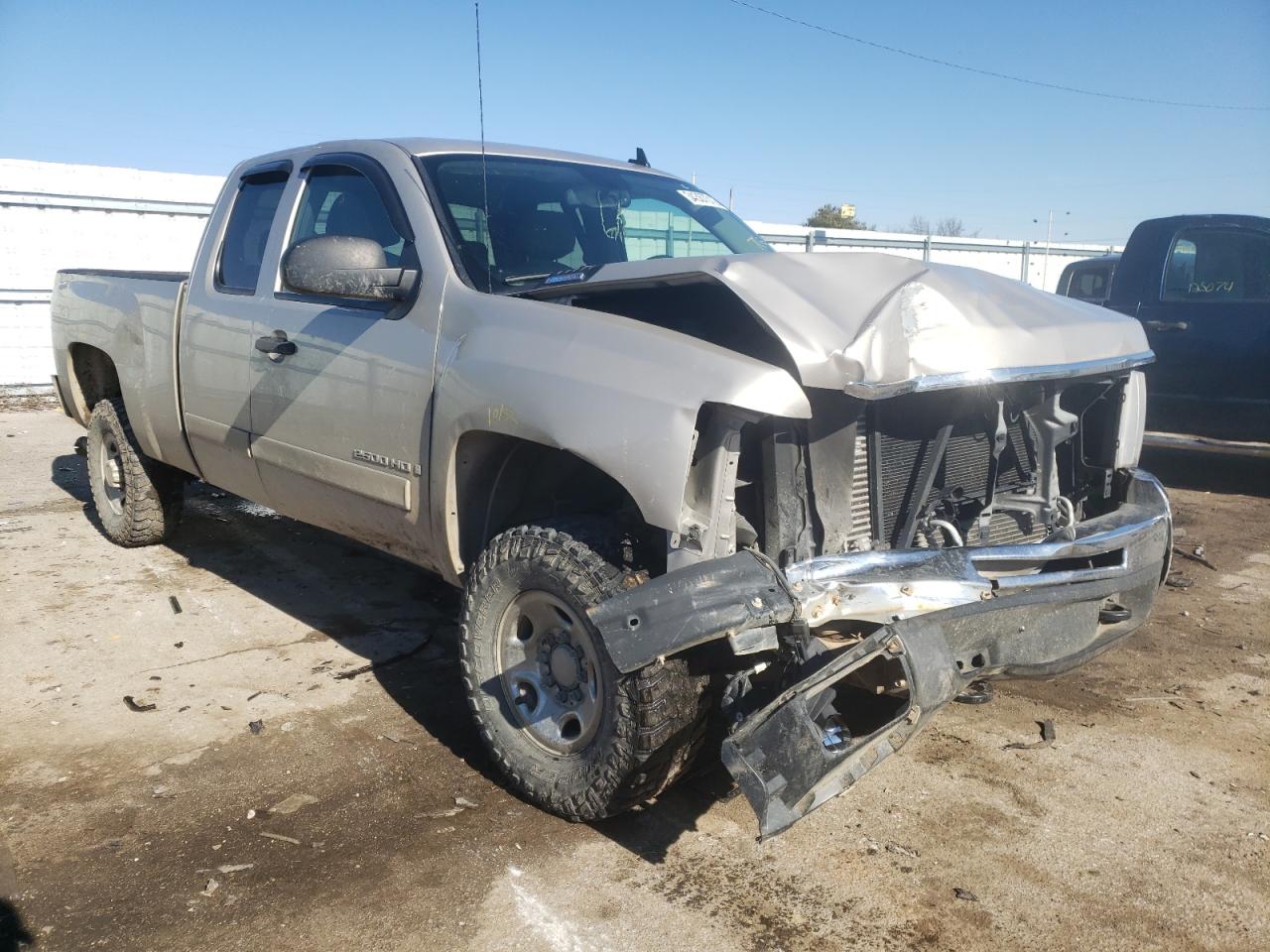 CHEVROLET SILVERADO 2007 with VIN 1GCHK29667E523570 - Photo from auction