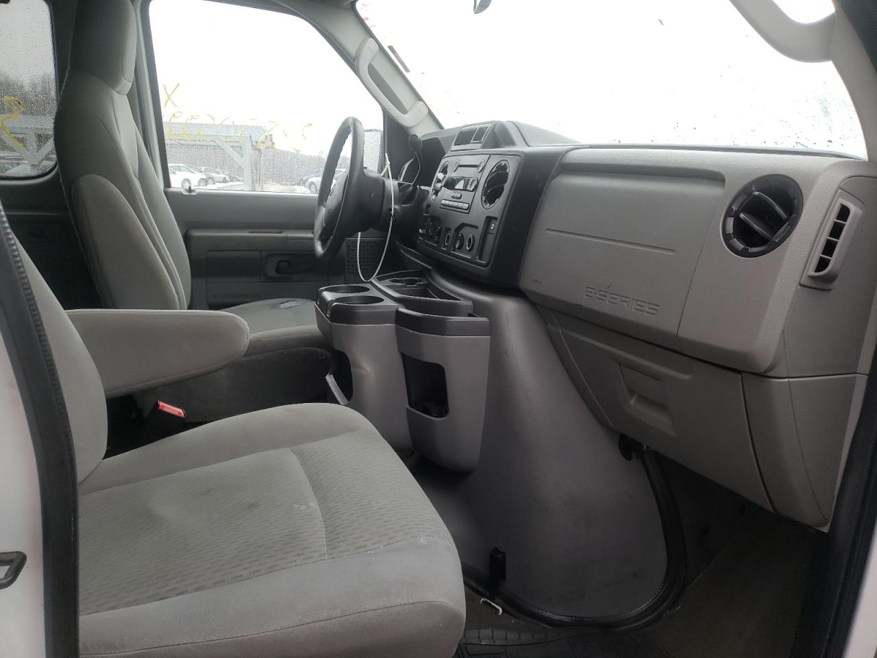 Photo 5 from auction – 2009 FORD ECONOLINE with VIN 1FBSS31LX9DA68166