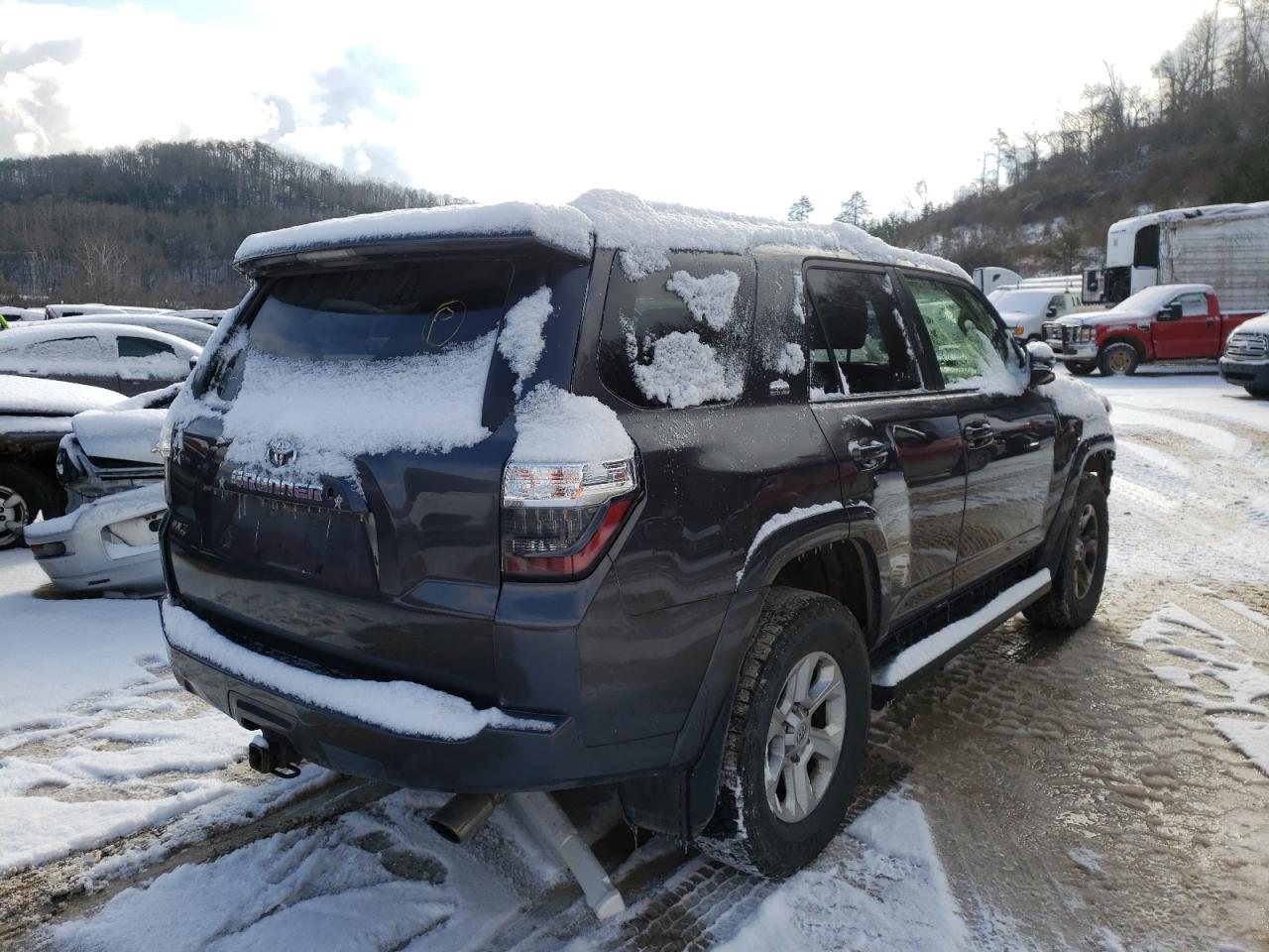 Photo 4 from auction – 2018 TOYOTA 4RUNNER SR with VIN JTEBU5JRXJ5562849