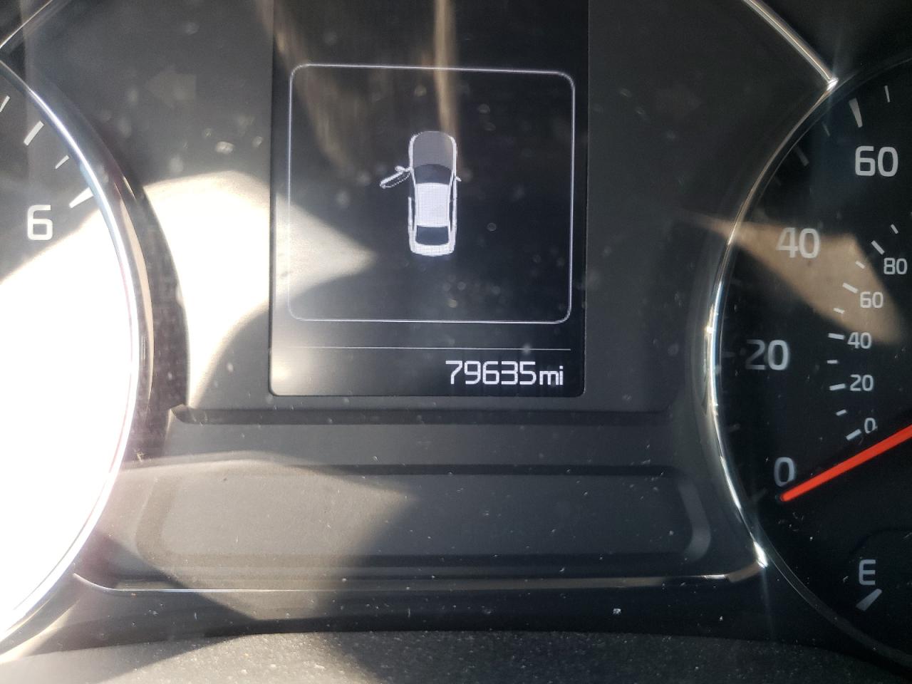 Photo 8 from auction – 2017 KIA FORTE EX with VIN KNAFX5A82H5673665