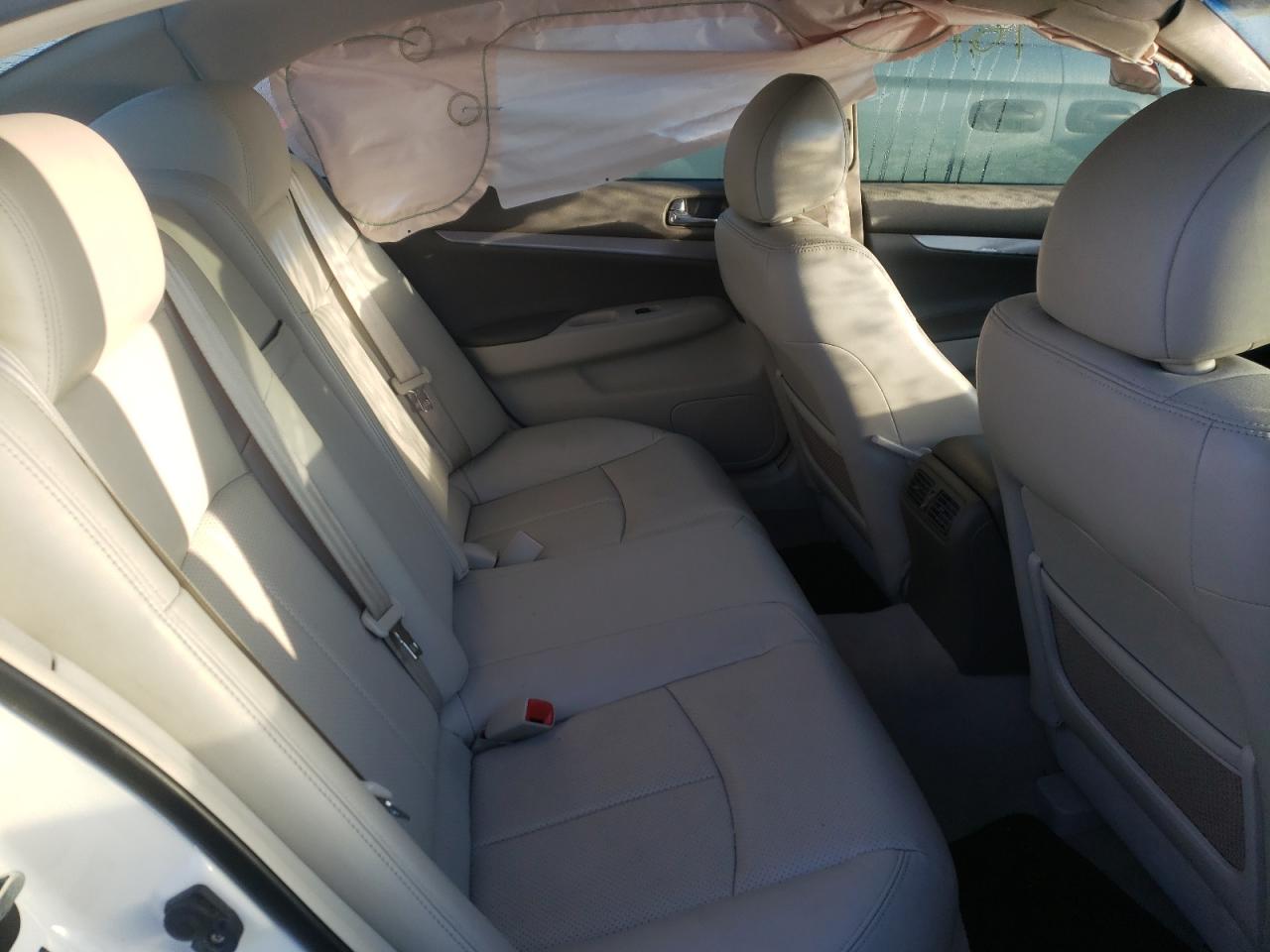Photo 6 from auction – 2015 INFINITI Q40 with VIN JN1CV6AP0FM501486
