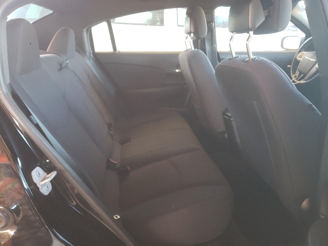 Photo 6 from auction – 2013 CHRYSLER 200 TOURIN with VIN 1C3CCBBB3DN578623