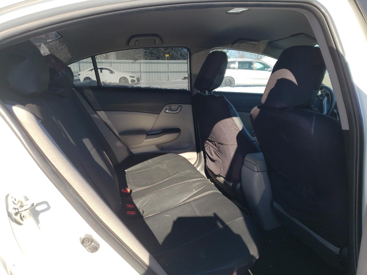 Photo 6 from auction – 2015 HONDA CIVIC LX with VIN 2HGFB2F41FH021195