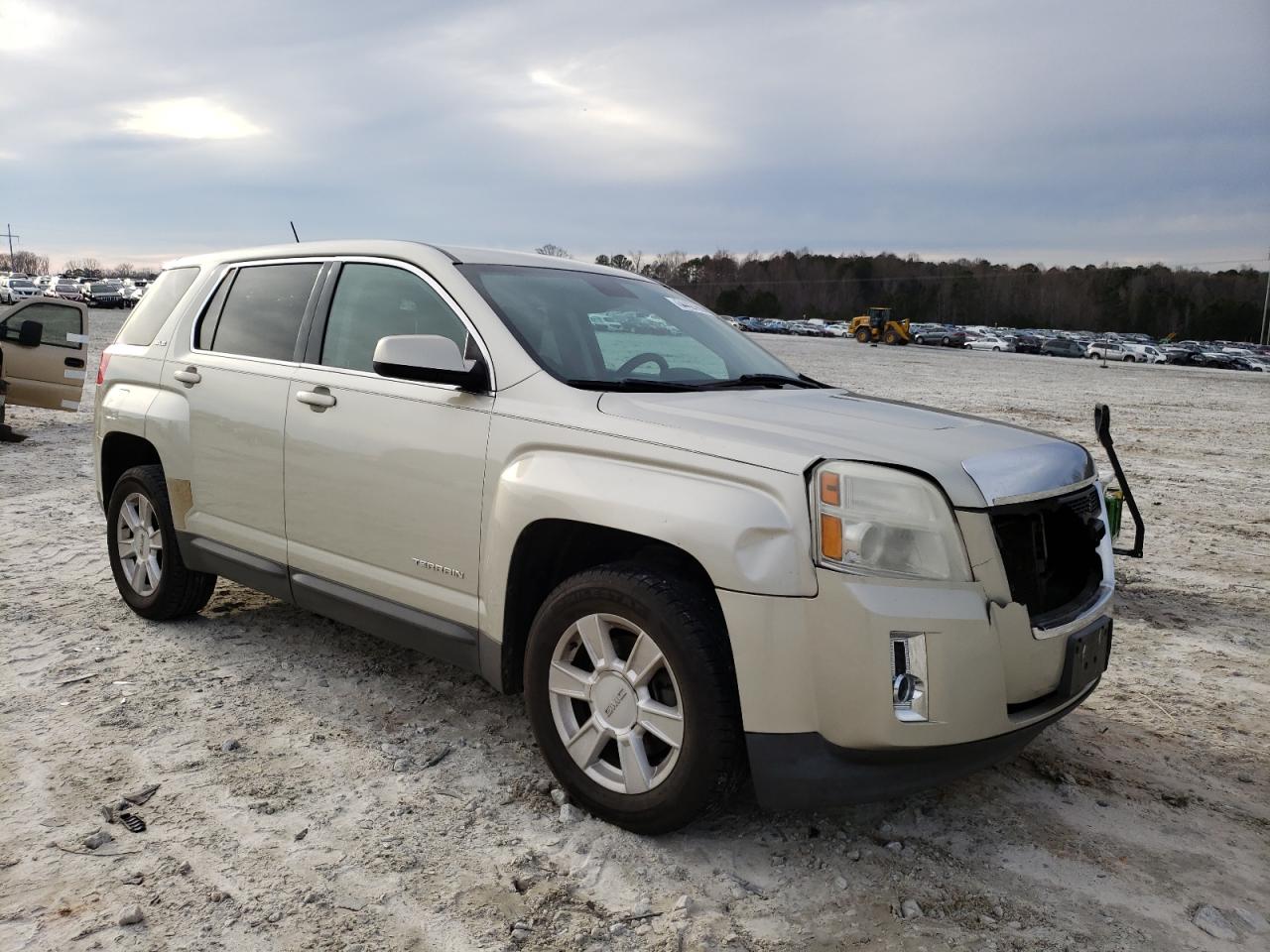 GMC TERRAIN SL 2013 with VIN 2GKALMEKXD6256080 - Photo from auction