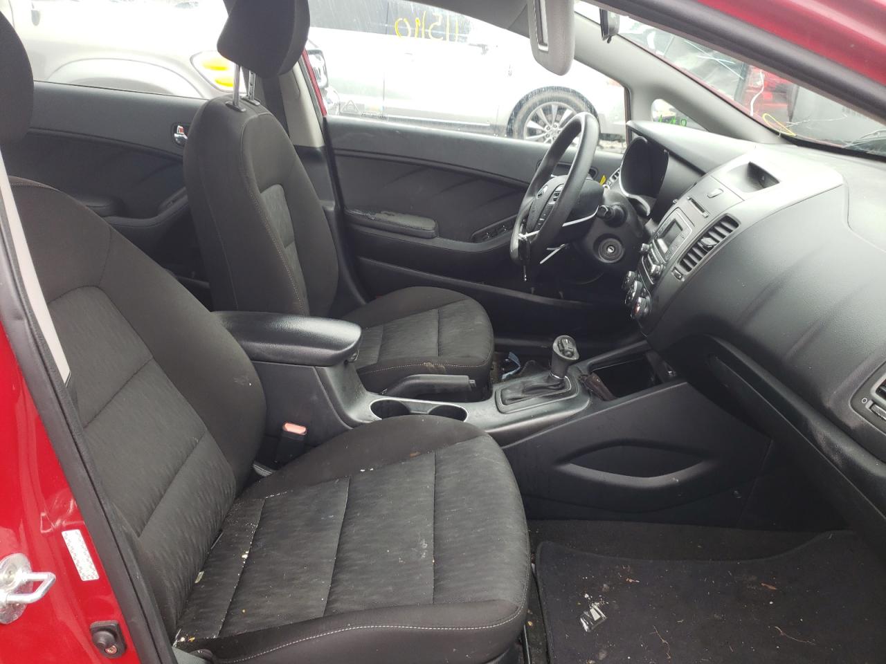 Photo 5 from auction – 2016 KIA FORTE LX with VIN KNAFK4A62G5569697