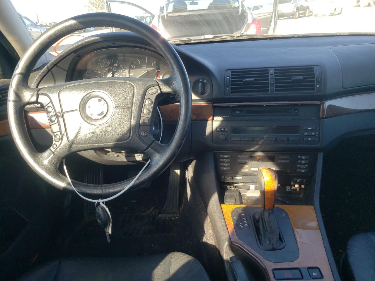 Photo 9 from auction – 2001 BMW 525 I AUTO with VIN WBADT43411GX21853