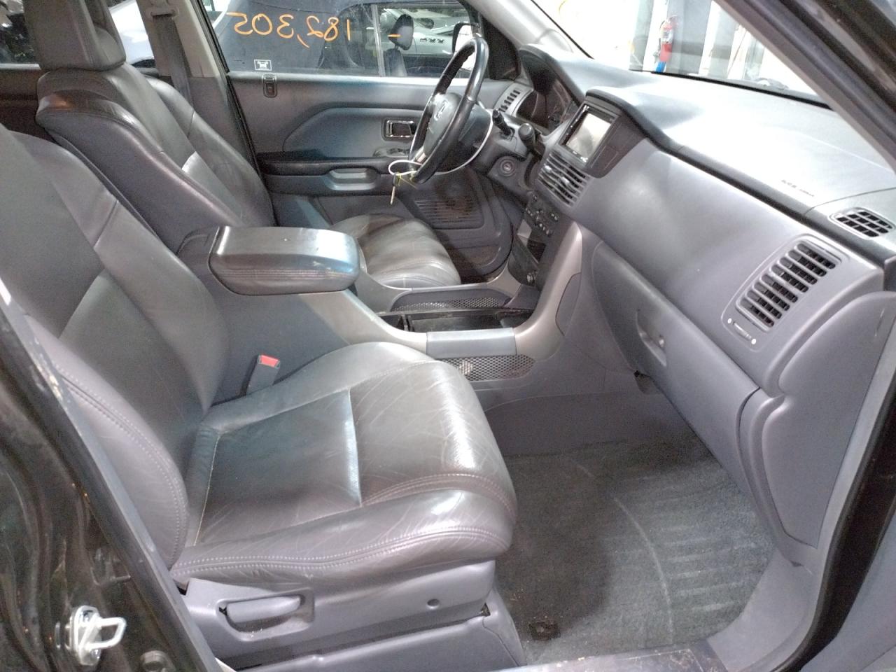 Photo 5 from auction – 2003 HONDA PILOT EXL with VIN 2HKYF18563H534814