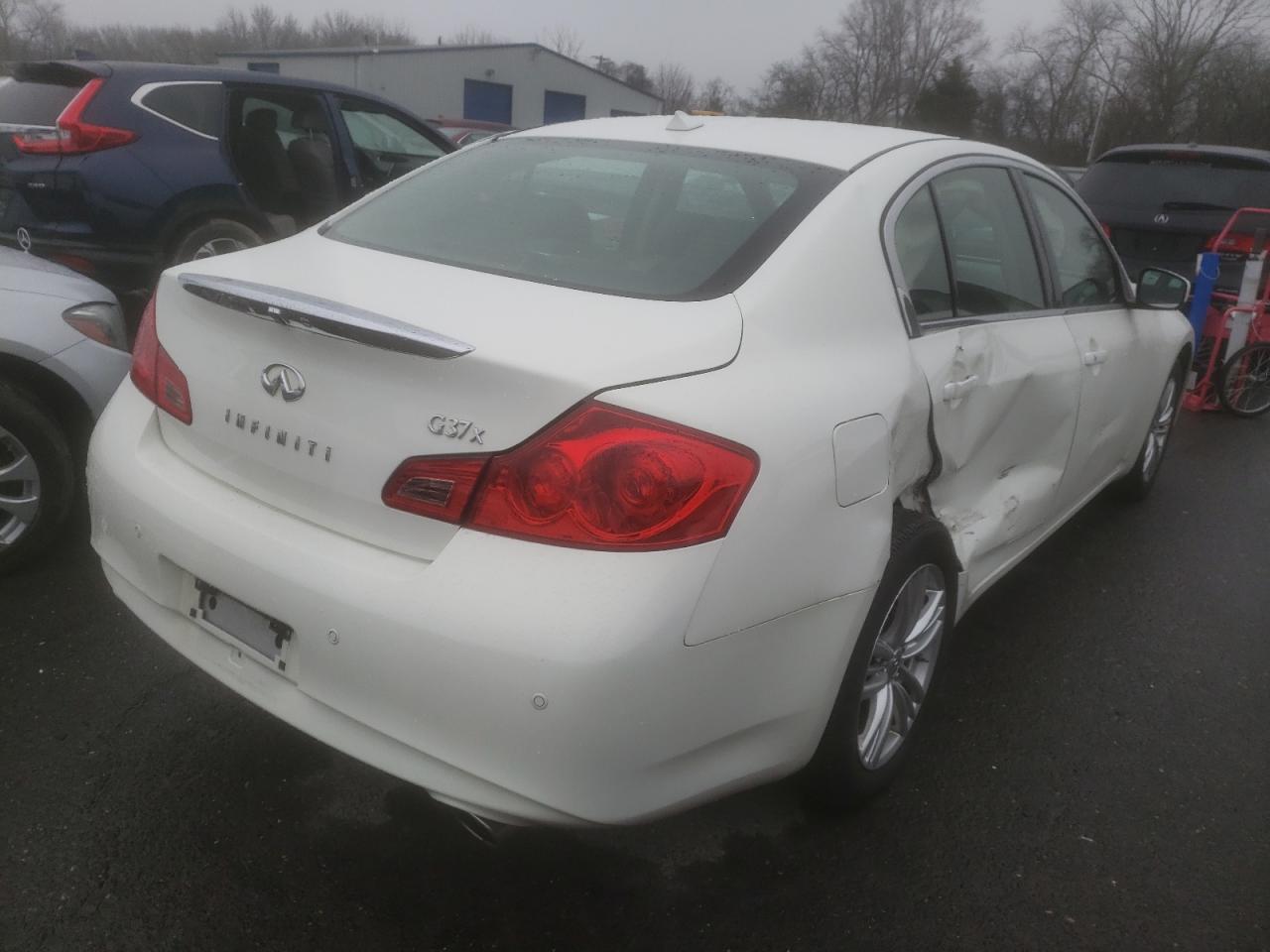 Photo 4 from auction – 2011 INFINITI G37 with VIN JN1CV6AR8BM352725