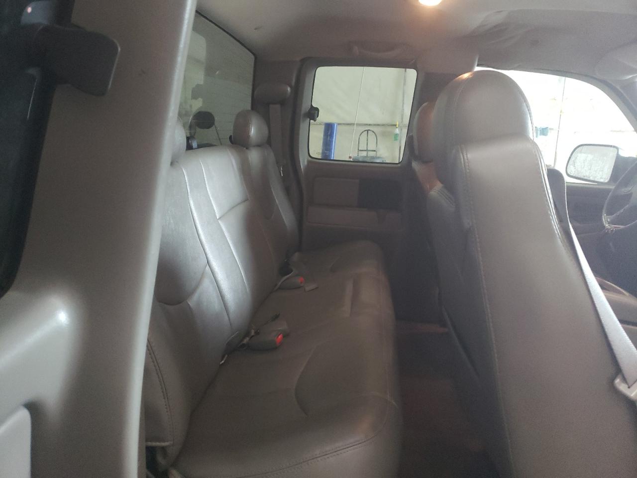 Photo 6 from auction – 2005 GMC NEW SIERRA with VIN 1GTEK19B25Z256329