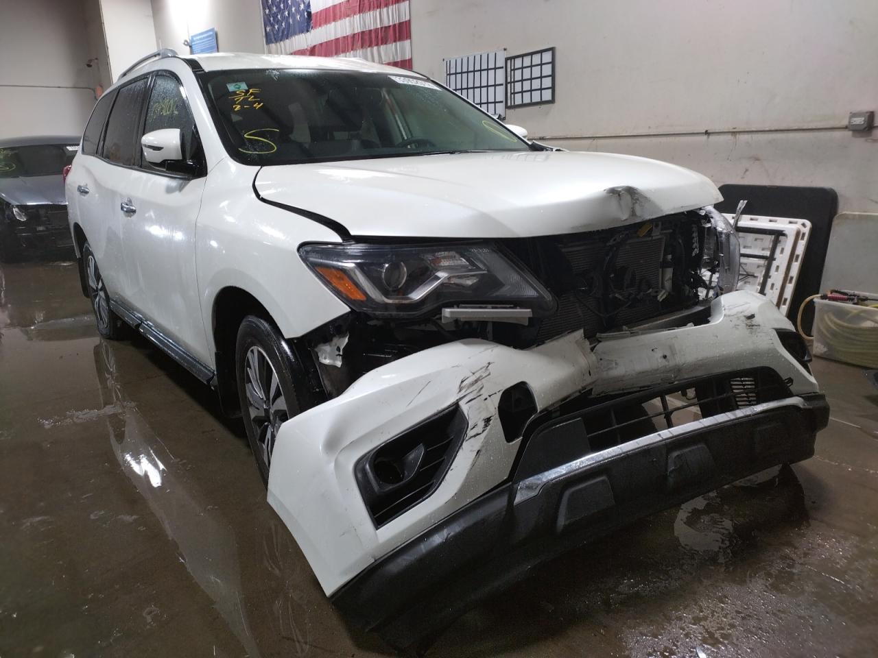 Photo 1 from auction – 2017 NISSAN PATHFINDER with VIN 5N1DR2MM4HC909025