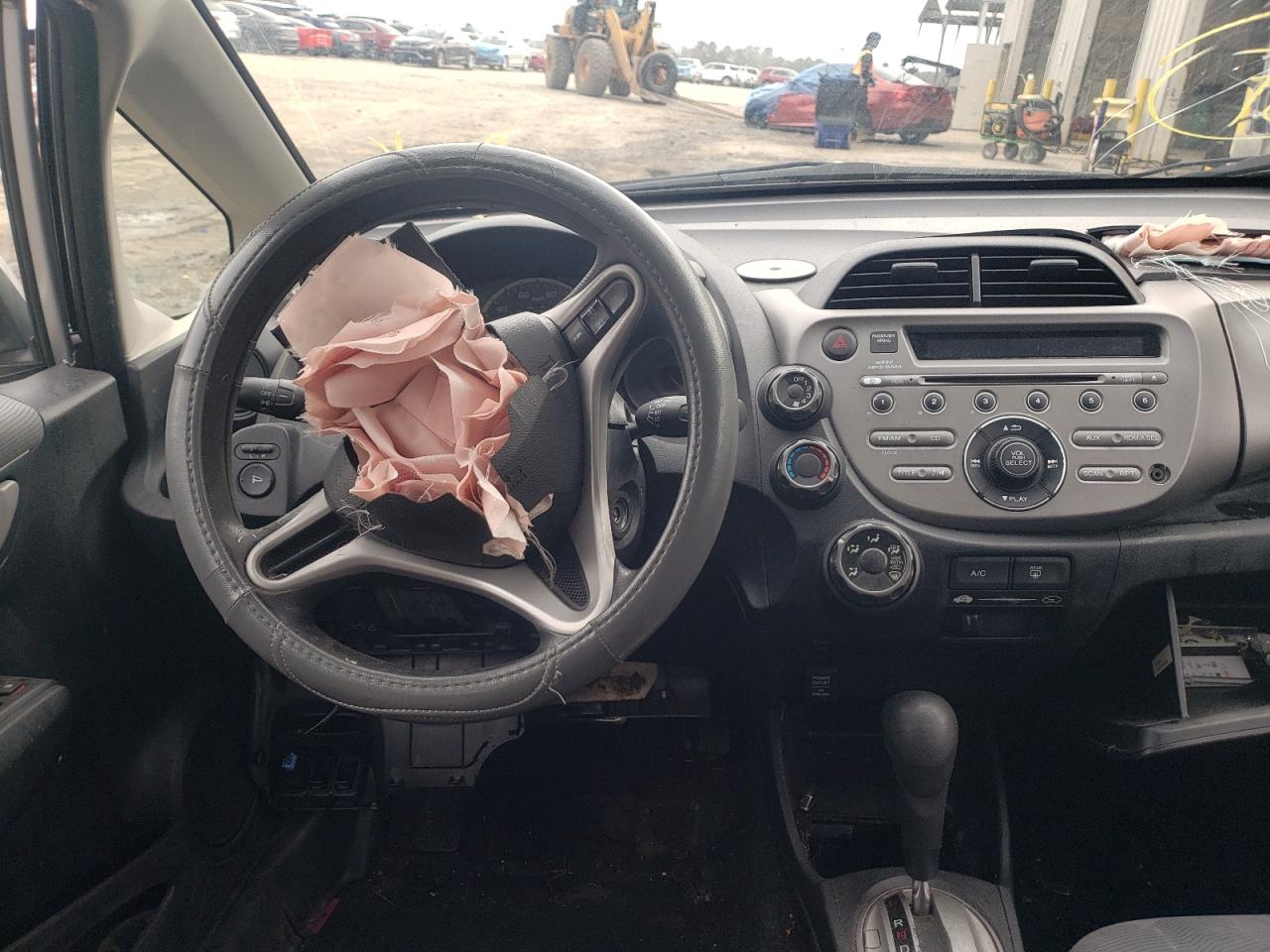 Photo 9 from auction – 2013 HONDA FIT with VIN JHMGE8H3XDC025245