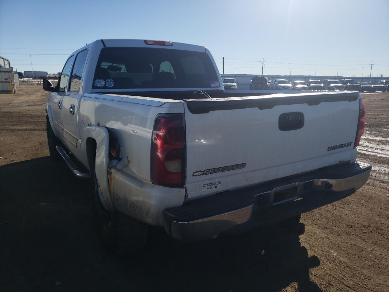 Photo 3 from auction – 2004 CHEVROLET SILVERADO with VIN 2GCEK13T441431995