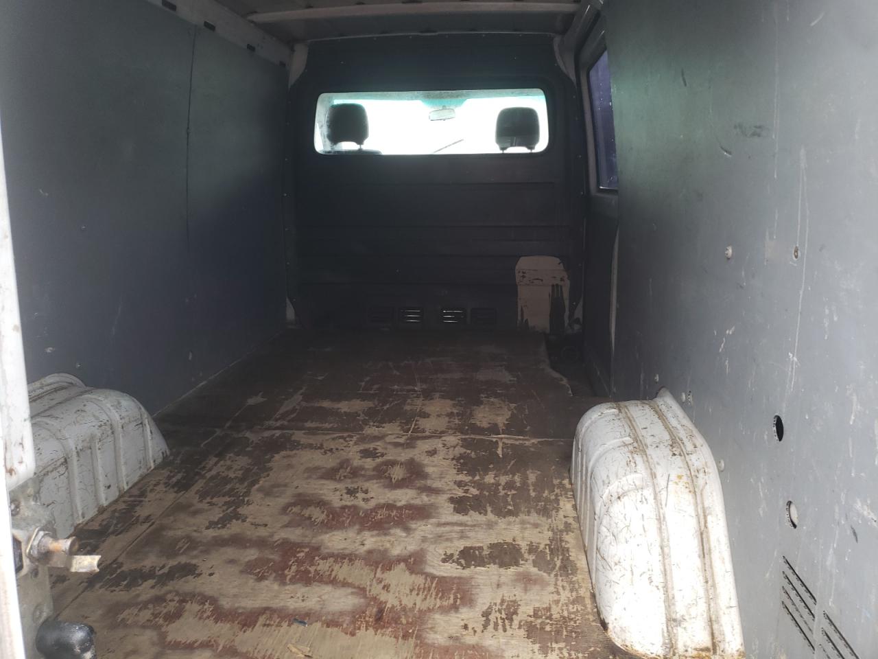 Photo 6 from auction – 2004 SPRINTER 2500 SPRIN with VIN WD2PD643745610379