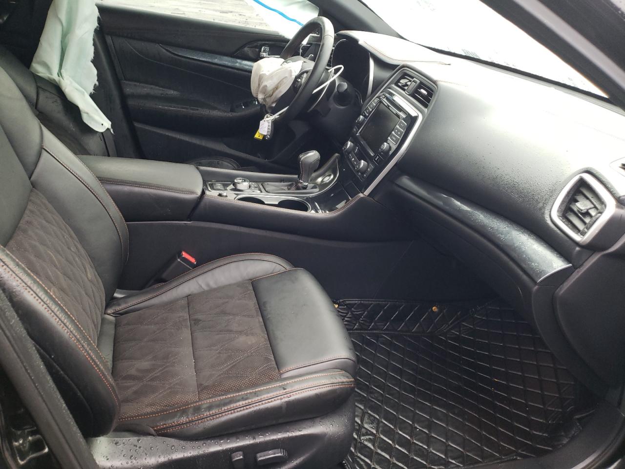 Photo 5 from auction – 2021 NISSAN MAXIMA SR with VIN 1N4AA6EV4MC502612