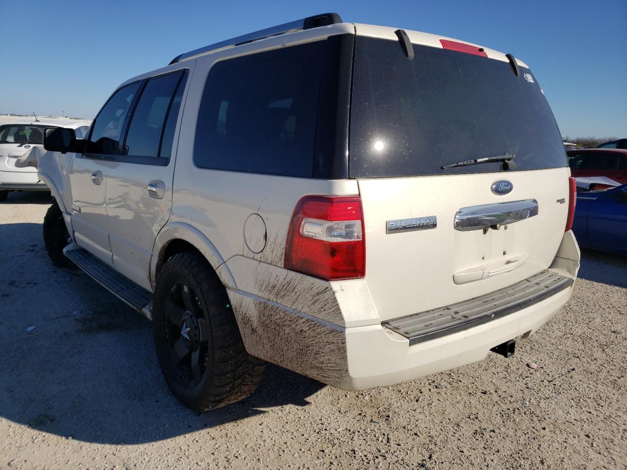 Photo 3 from auction – 2007 FORD EXPEDITION with VIN 1FMFU19597LA68661