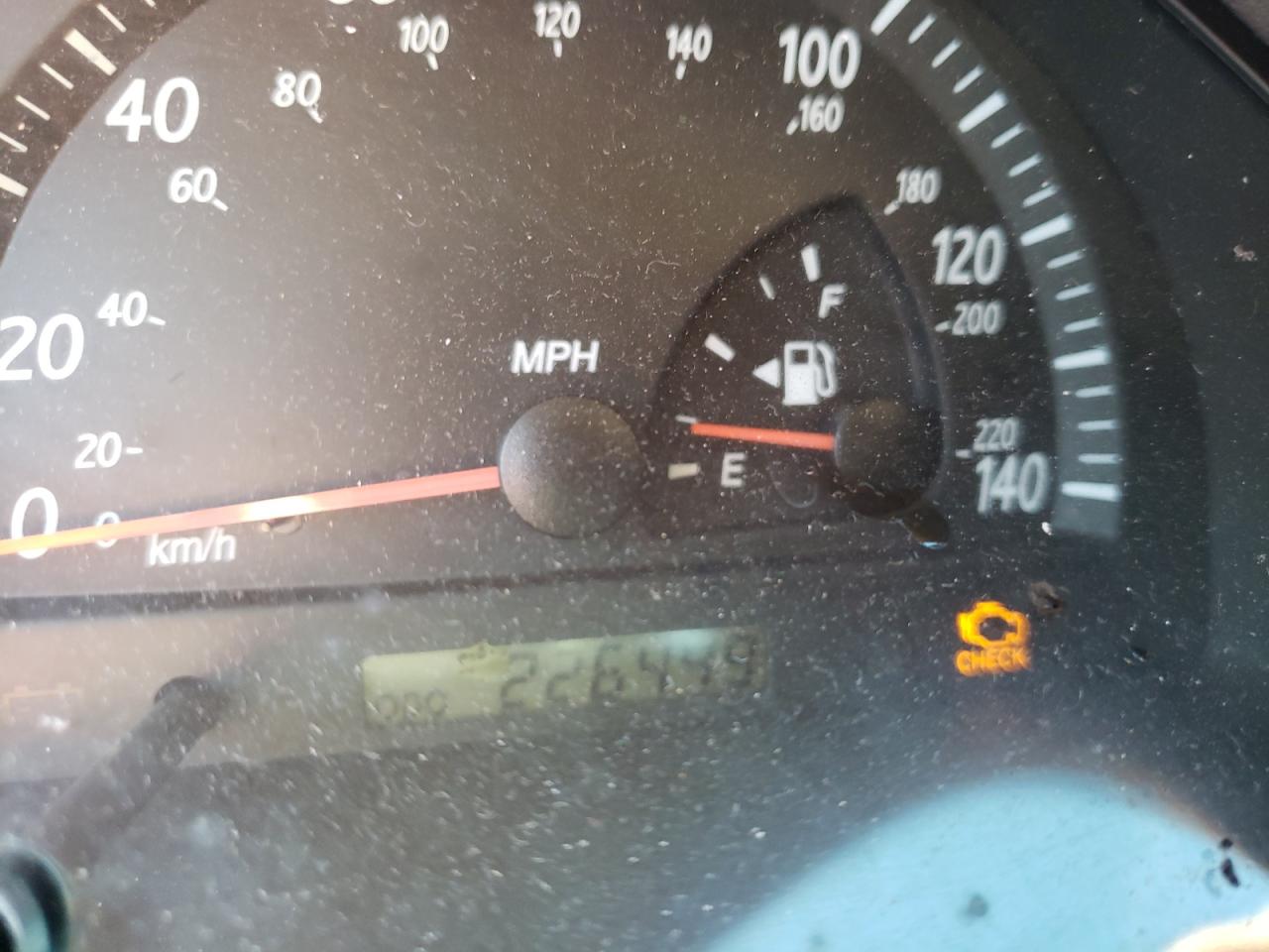 Photo 8 from auction – 2003 TOYOTA CAMRY LE with VIN 4T1BE32K33U665736