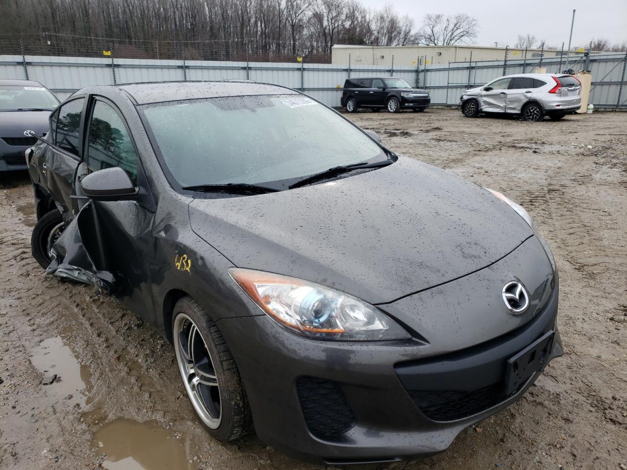 MAZDA 3 I 2013 with VIN JM1BL1V75D1768133 - Photo from auction