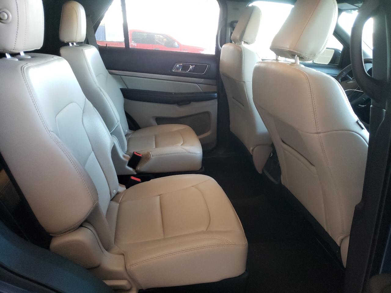 Photo 6 from auction – 2018 FORD EXPLORER X with VIN 1FM5K7D89JGB26001