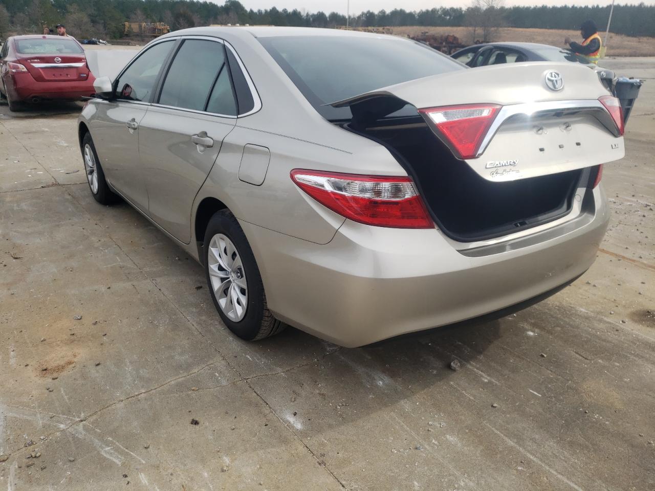 Photo 3 from auction – 2016 TOYOTA CAMRY LE with VIN 4T4BF1FK2GR570849