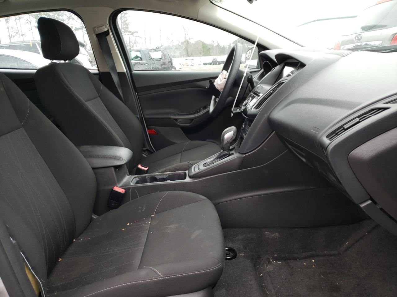 Photo 5 from auction – 2018 FORD FOCUS SEL with VIN 1FADP3M2XJL265105