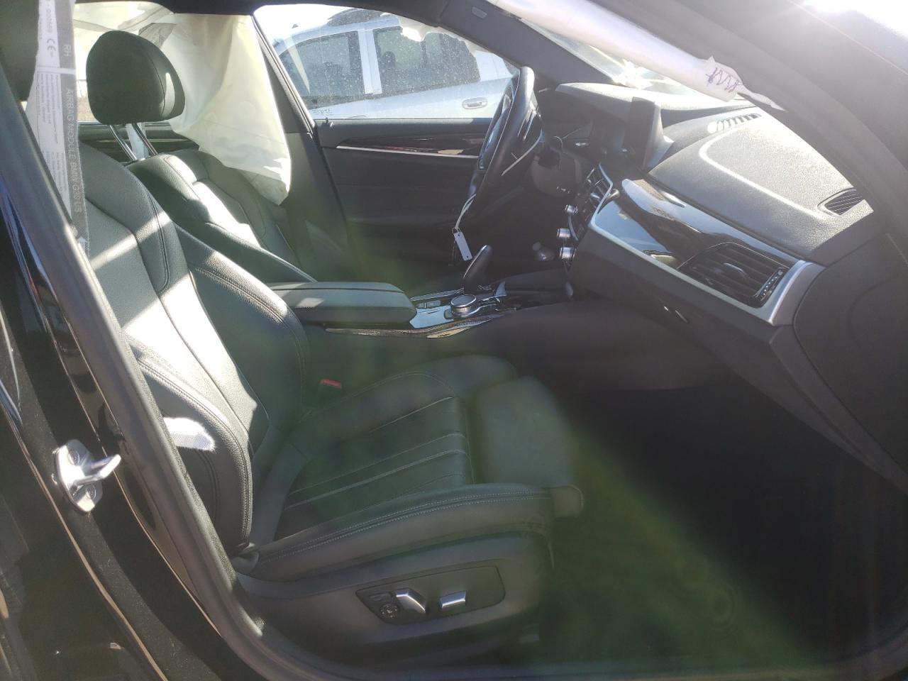Photo 5 from auction – 2019 BMW 530E with VIN WBAJA9C59KB398987