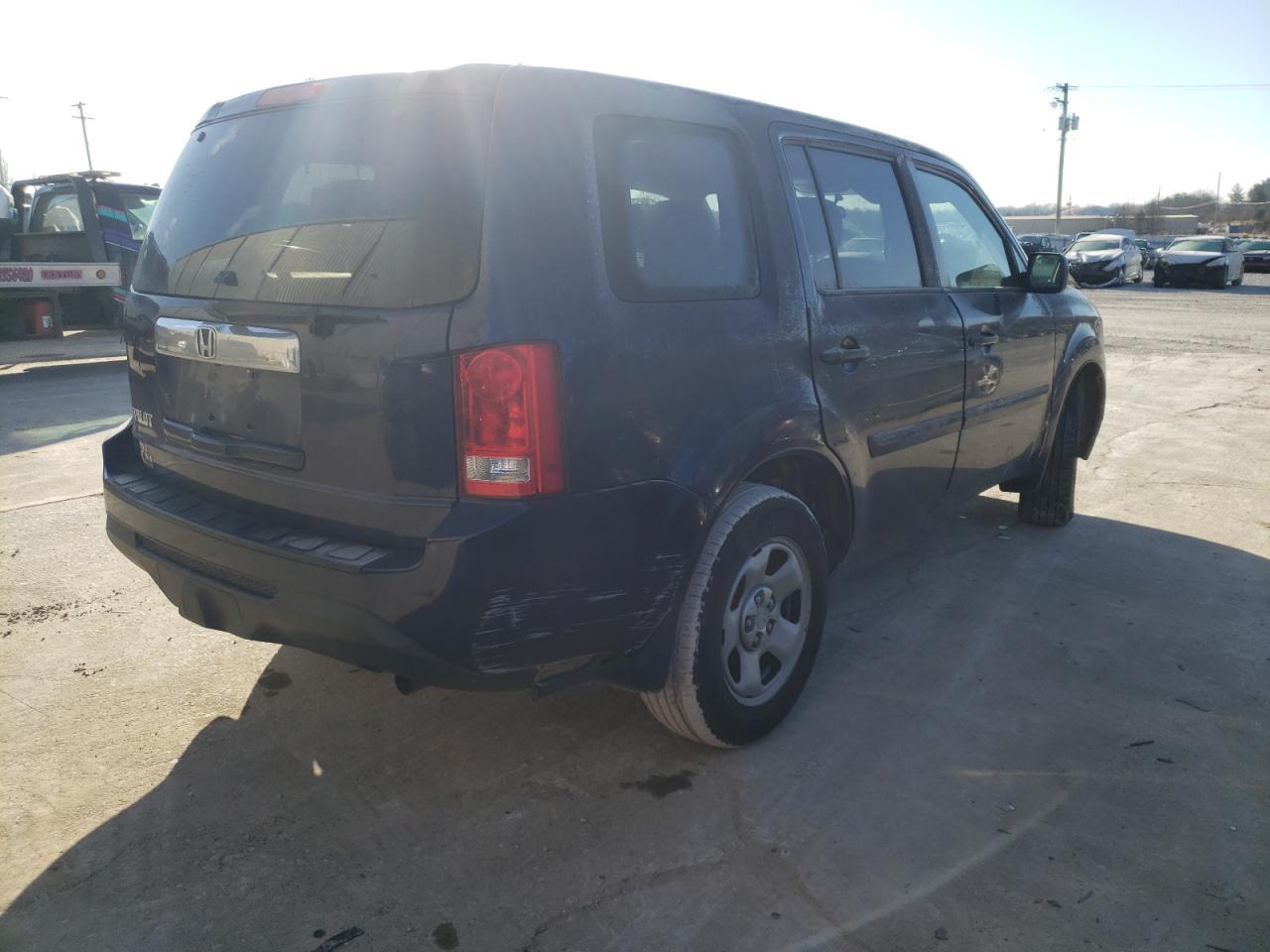Photo 4 from auction – 2013 HONDA PILOT LX with VIN 5FNYF3H23DB019612