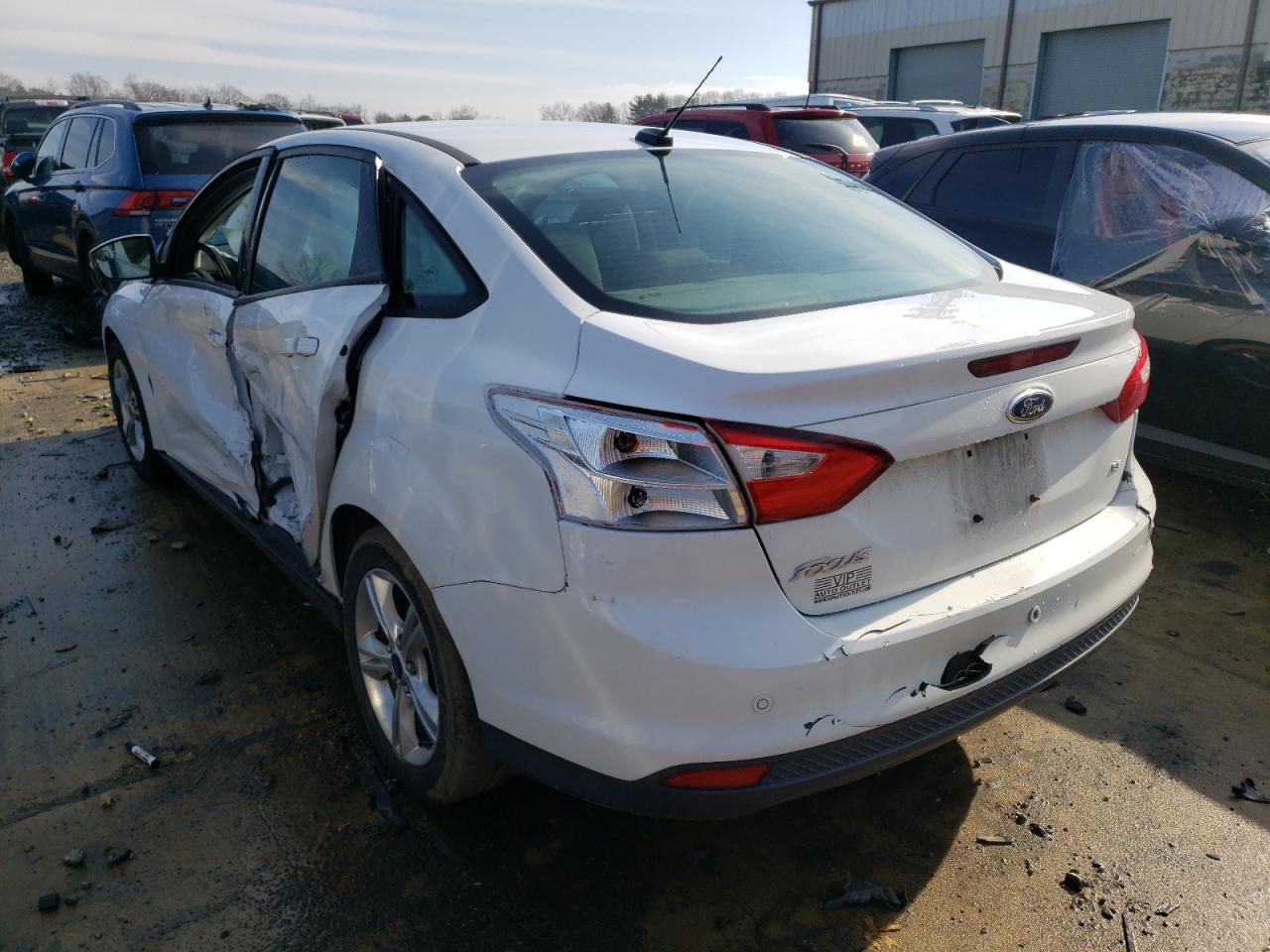 Photo 3 from auction – 2014 FORD FOCUS SE with VIN 1FADP3F24EL308923