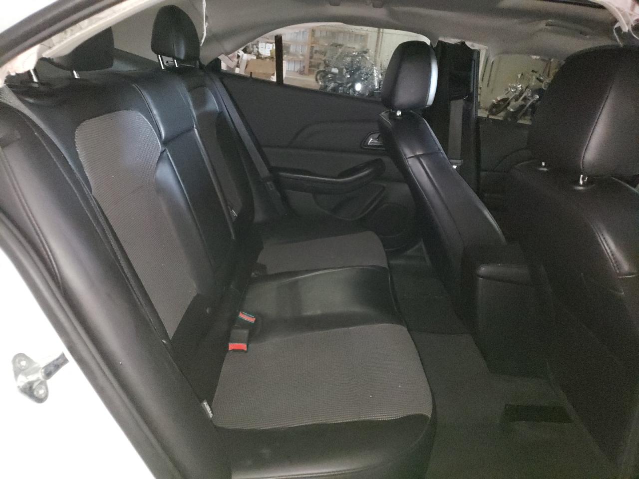 Photo 6 from auction – 2015 CHEVROLET MALIBU 1LT with VIN 1G11C5SL3FF158119