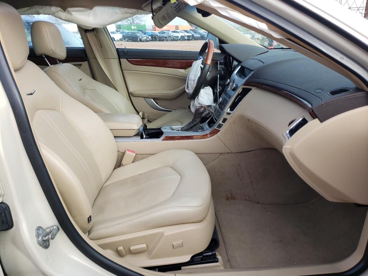 Photo 5 from auction – 2011 CADILLAC CTS LUXURY with VIN 1G6DE5EY9B0150077