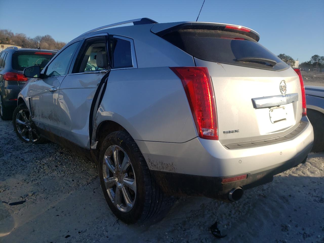 Photo 3 from auction – 2016 CADILLAC SRX PERFOR with VIN 3GYFNCE33GS532095