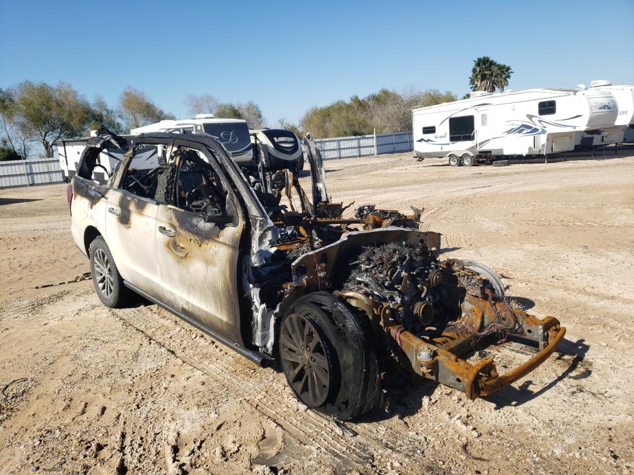 Photo 1 from auction – 2018 FORD EXPEDITION with VIN 1FMJK1KTXJEA17545