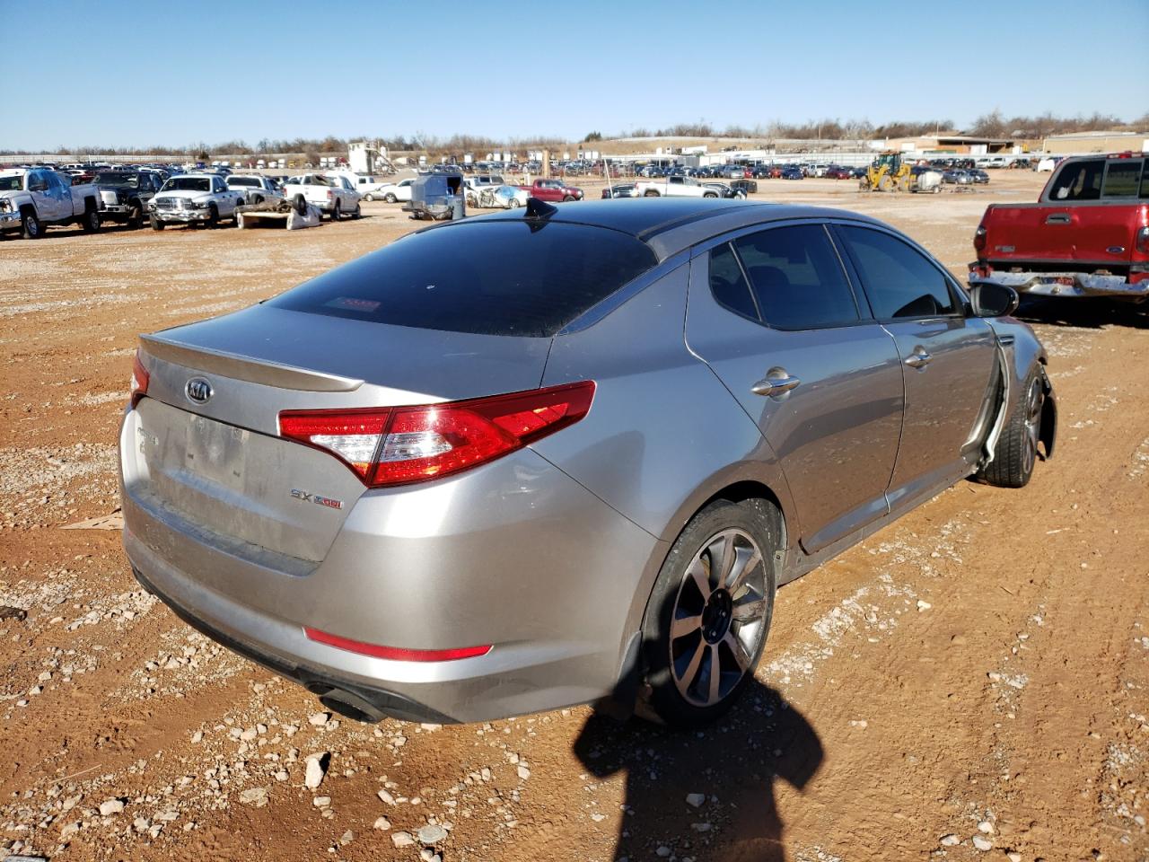 Photo 4 from auction – 2011 KIA OPTIMA SX with VIN KNAGR4A63B5151738