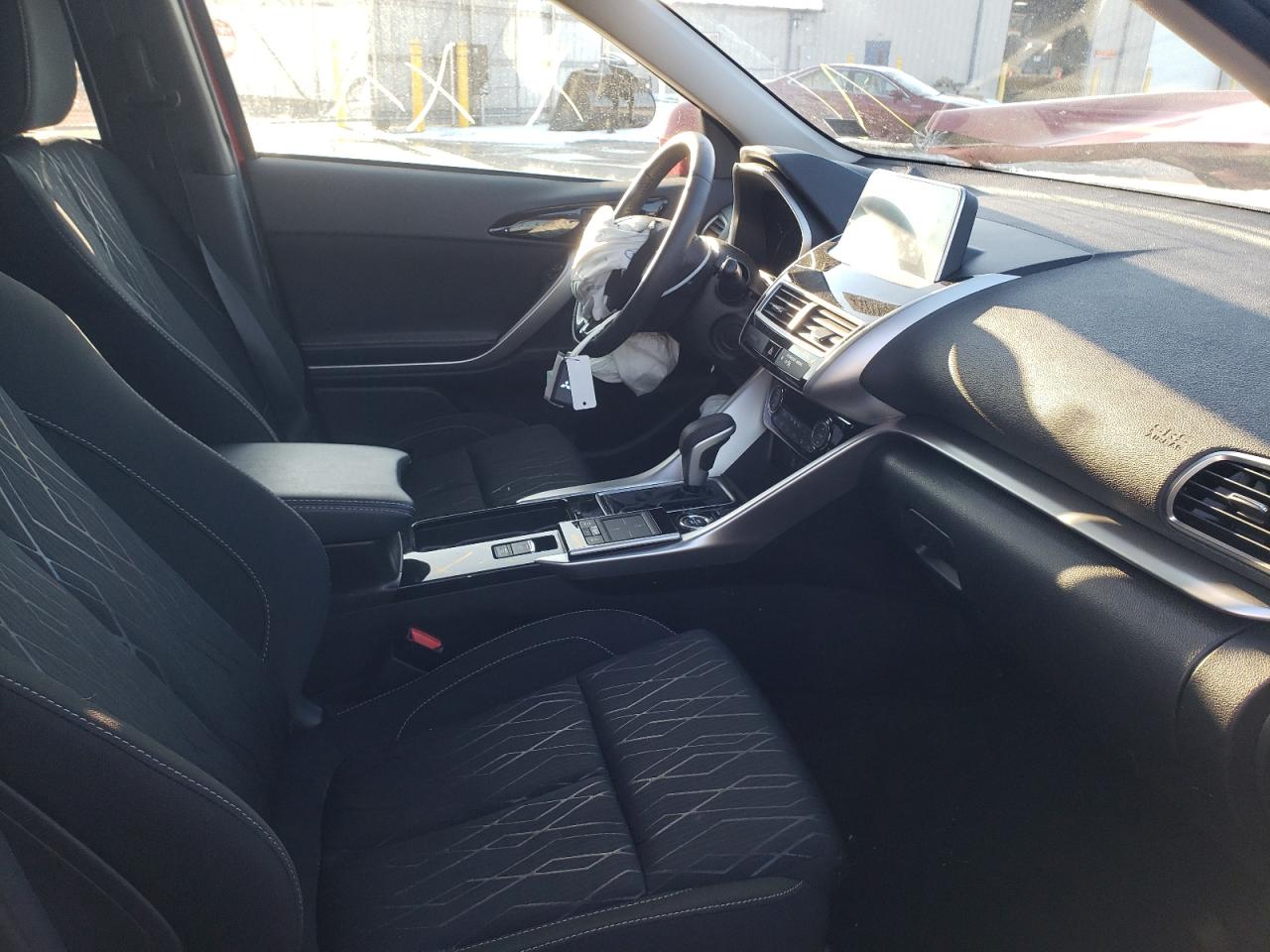 Photo 5 from auction – 2020 MITSUBISHI ECLIPSE CR with VIN JA4AT5AA5LZ029648