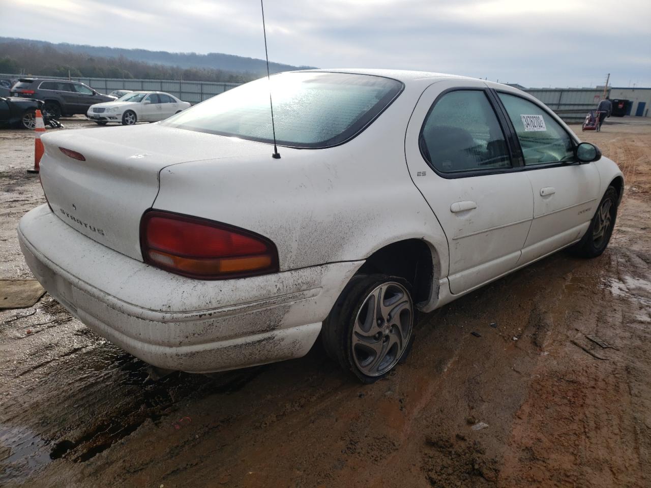 صورة رقم 4 من المزاد - 1998 DODGE STRATUS مع VIN 1B3EJ56X5WN145567