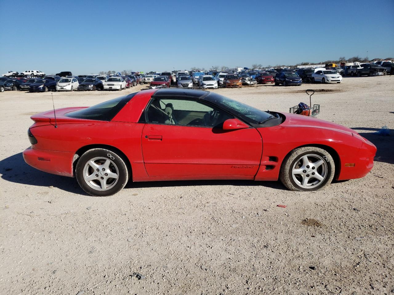 Photo 9 from auction – 2001 PONTIAC FIREBIRD with VIN 2G2FS22K212111099