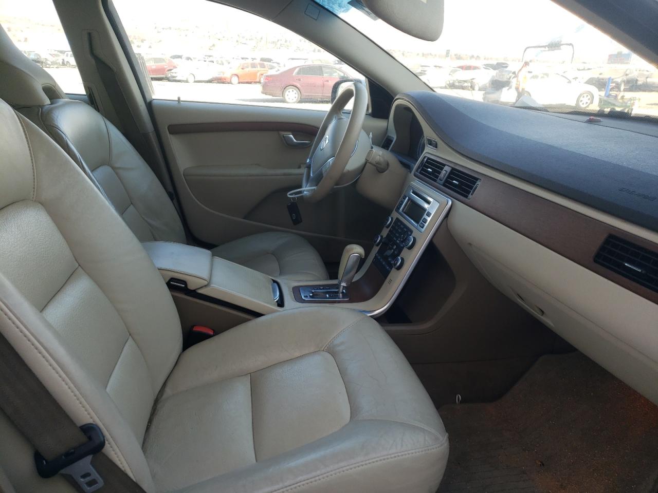 Photo 5 from auction – 2010 VOLVO S80 3.2 with VIN YV1982AS1A1122559